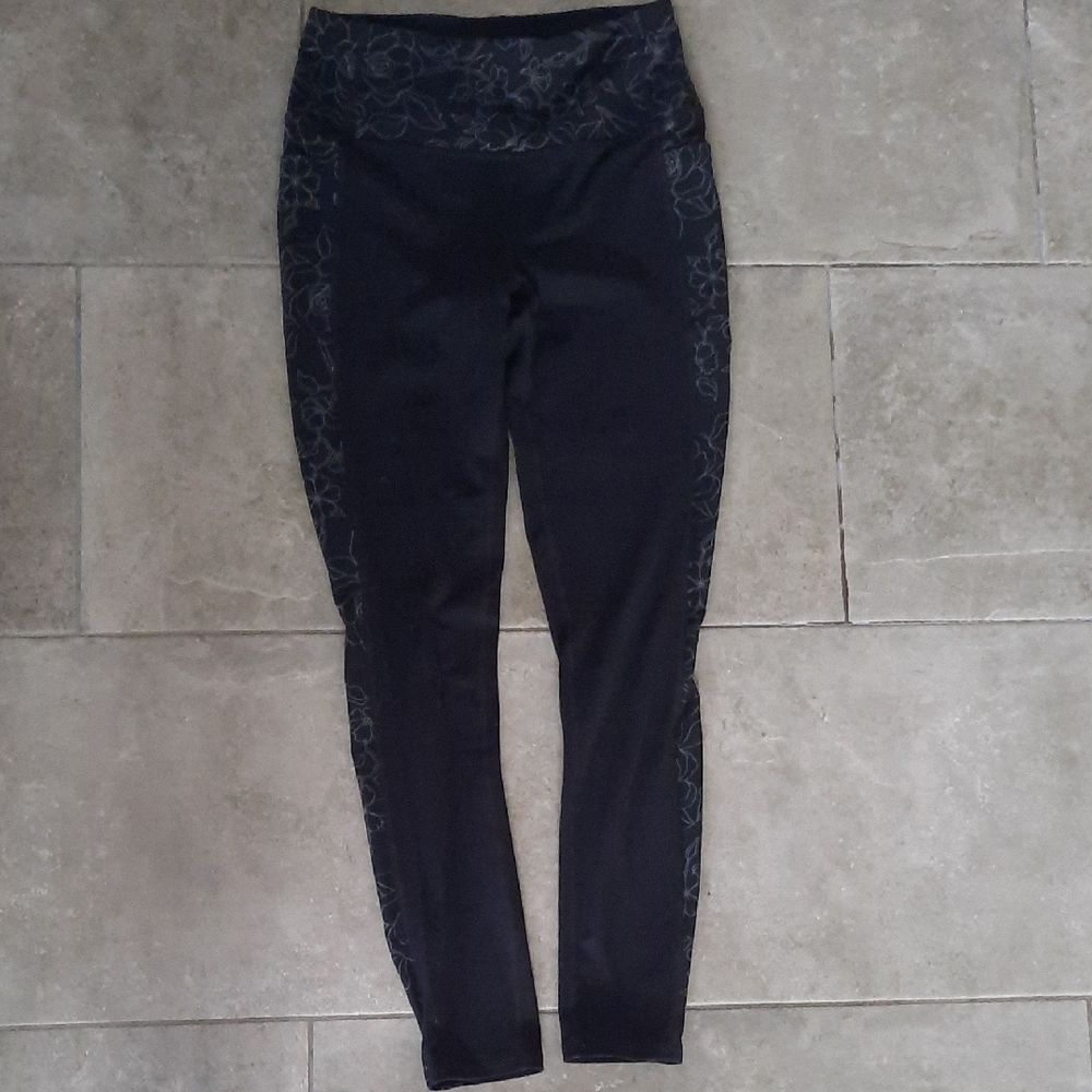 Skechers Womens Black With Gray Floral Pattern Leggings-S
